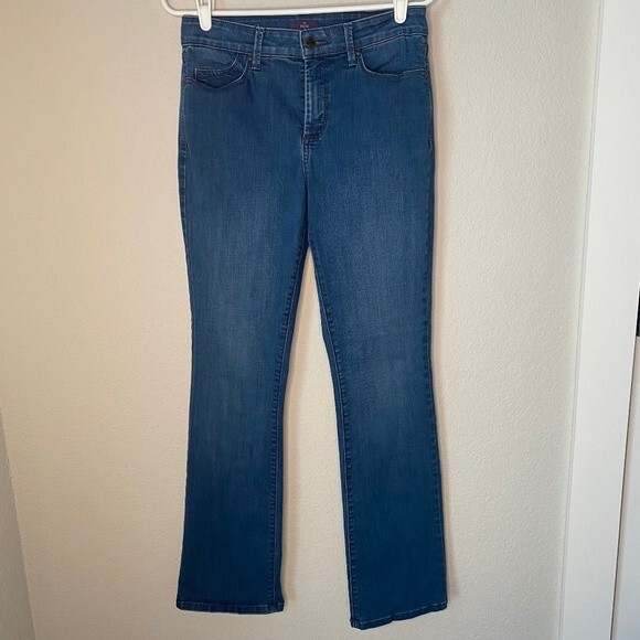 NYDJ Mini Boot Cut Mid Rise Dark Wash Classic Jeans - Size 6 - EUC - Picture 1 of 6